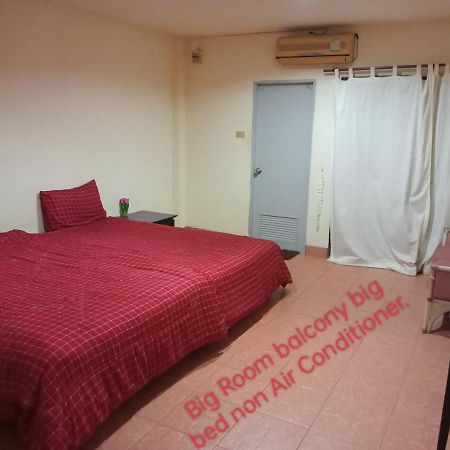 Apartments Thai Smile Pattaya Buitenkant foto