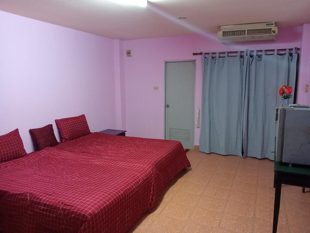 Apartments Thai Smile Pattaya Buitenkant foto
