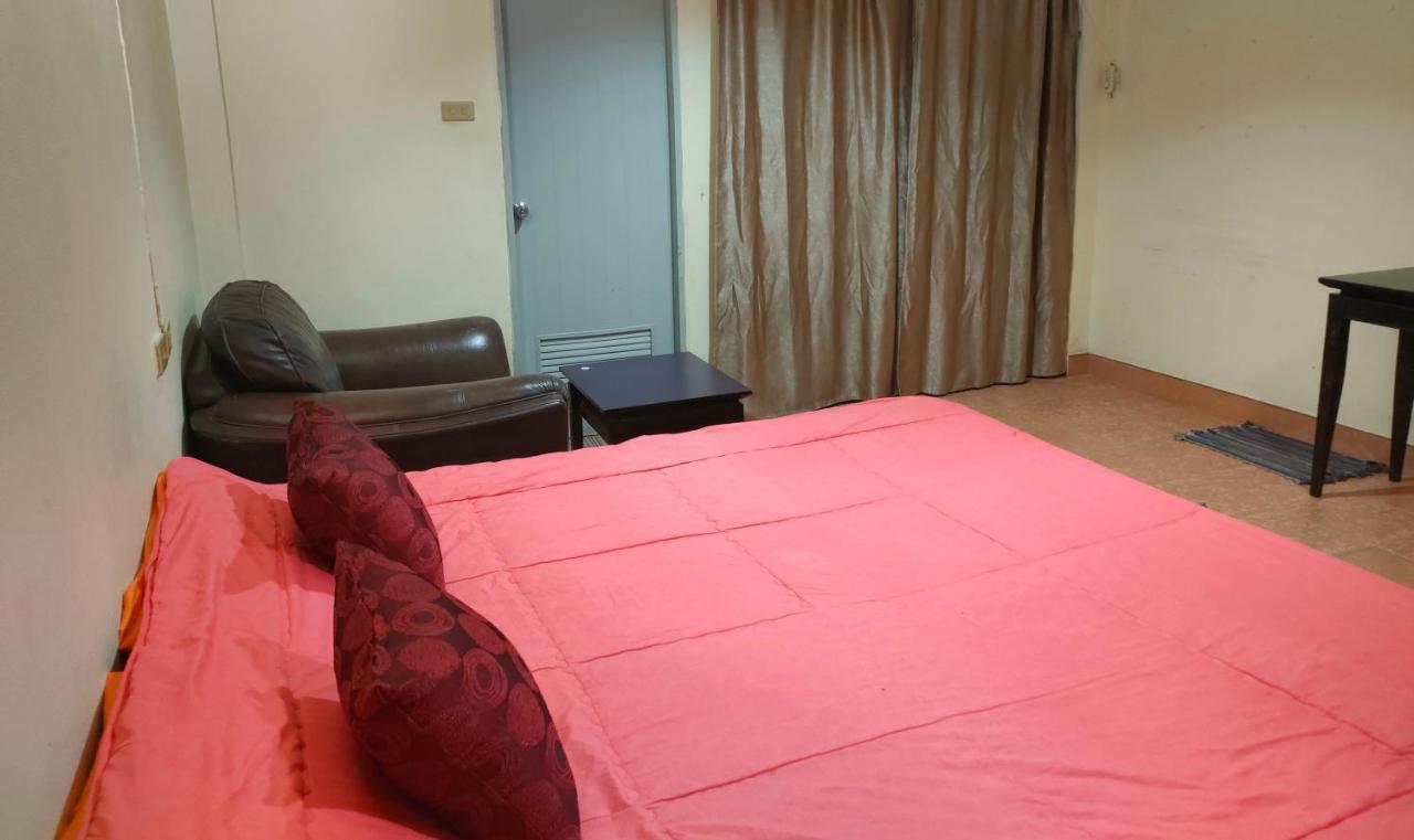 Apartments Thai Smile Pattaya Buitenkant foto